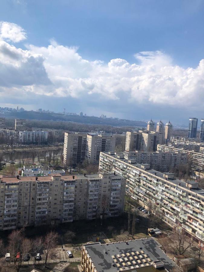 Видовая студия на 22 этаже рядом с м Левобережная Київ Екстер'єр фото